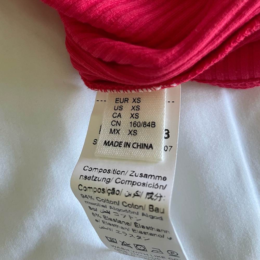 One-Shoulder Cropped Red Ribbed Tank Top - Picture 2 of 5